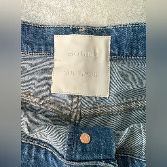 MOTHER The Swooner Roller Cropped Wide-Leg Jeans in Post No Bills Size 29 - Picture 10 of 16